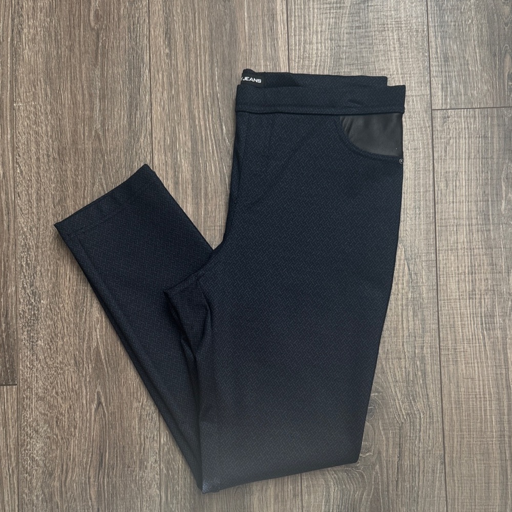 Women’s Navy pants